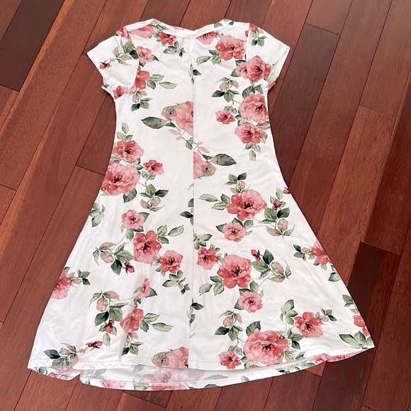 TMG New York Rose Patterned Dress Size Small - Picture 2 of 7